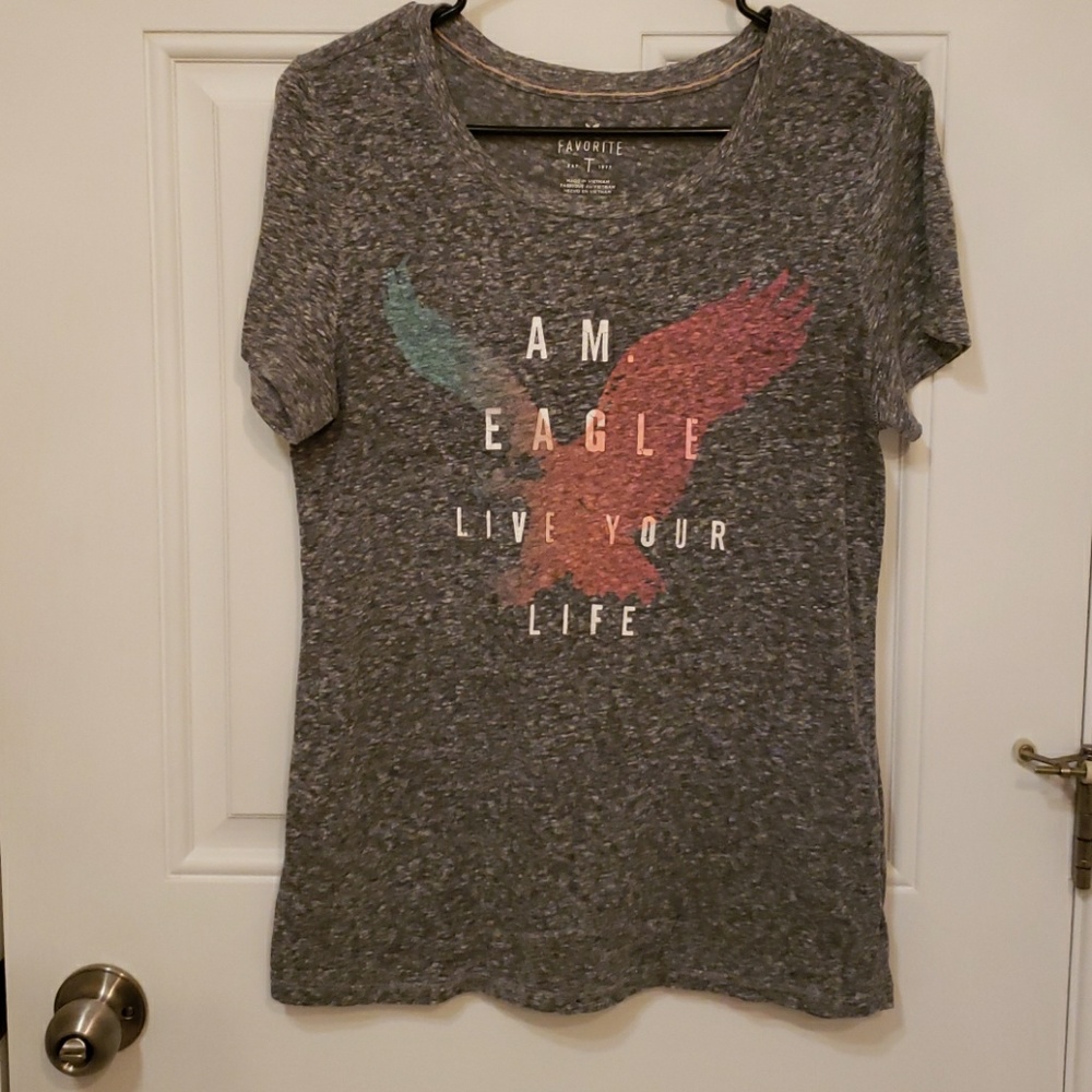 American Eagle tshirt